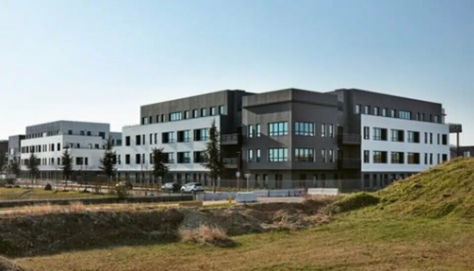 Office in Genas to rent - Building Photo - Image 3 of 8