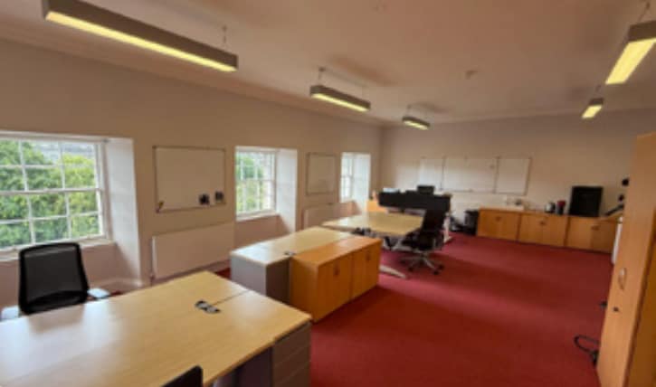 8 Coates Cres, Edinburgh to rent Interior Photo- Image 1 of 3
