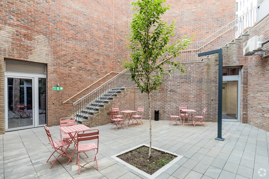 Downs Rd, London to rent - Building Photo - Image 2 of 48