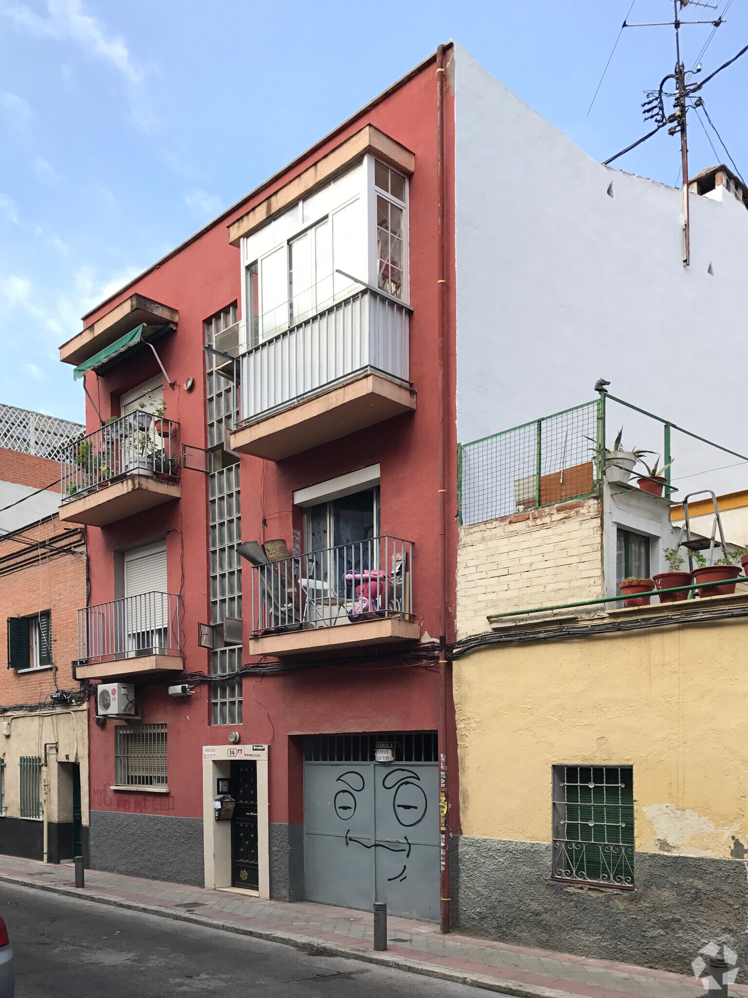 Calle de Juana Elorza, 14, Madrid, Madrid for sale Primary Photo- Image 1 of 1