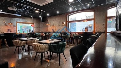 Retail in Reus, Tarragona to rent Interior Photo- Image 2 of 11
