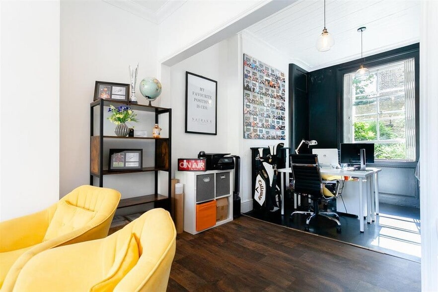 63 Amwell St, London to rent - Building Photo - Image 2 of 5