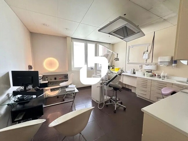 Vente Commerce 167 m²