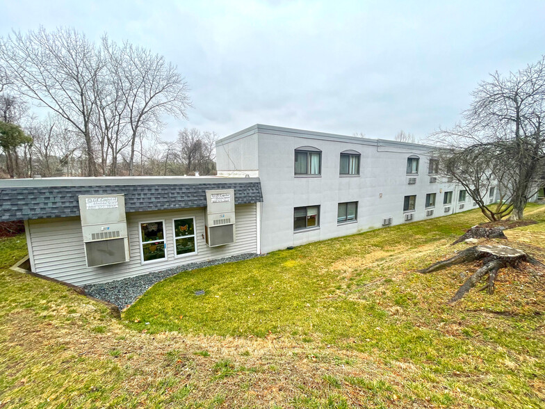 2601 Bel Pre Rd, Silver Spring, MD for sale - Building Photo - Image 3 of 8