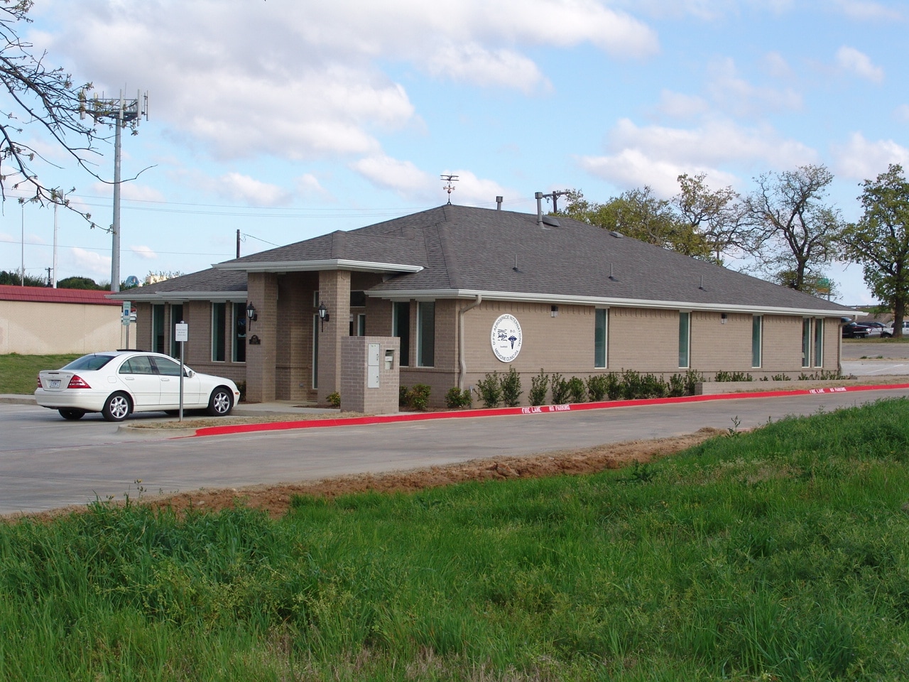 1609 Circle Ln, Bedford, TX for sale Building Photo- Image 1 of 9