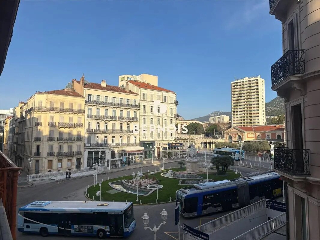 Office in Toulon to rent Building Photo- Image 1 of 6