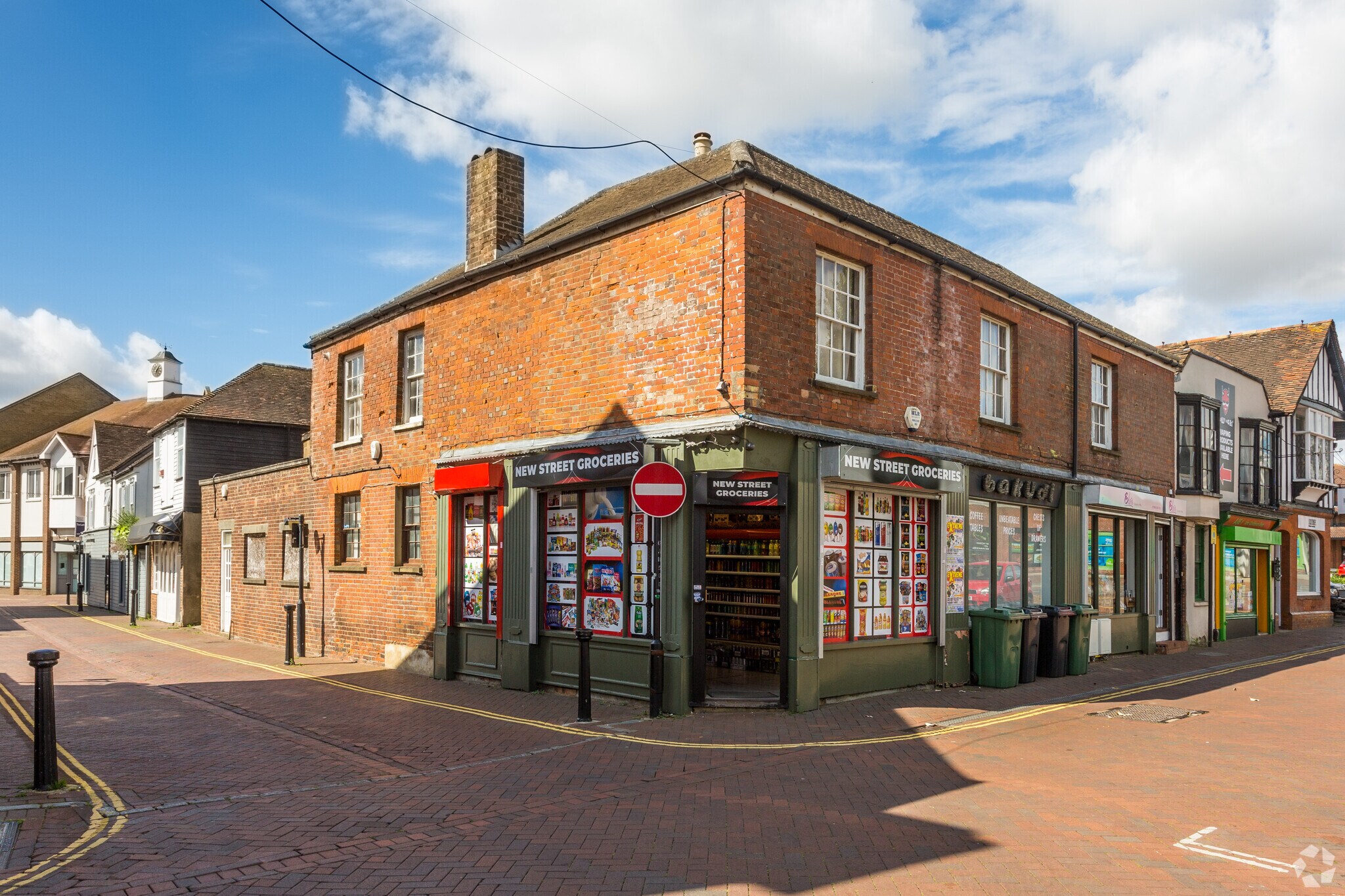 17 New St, Ashford to rent Primary Photo- Image 1 of 3