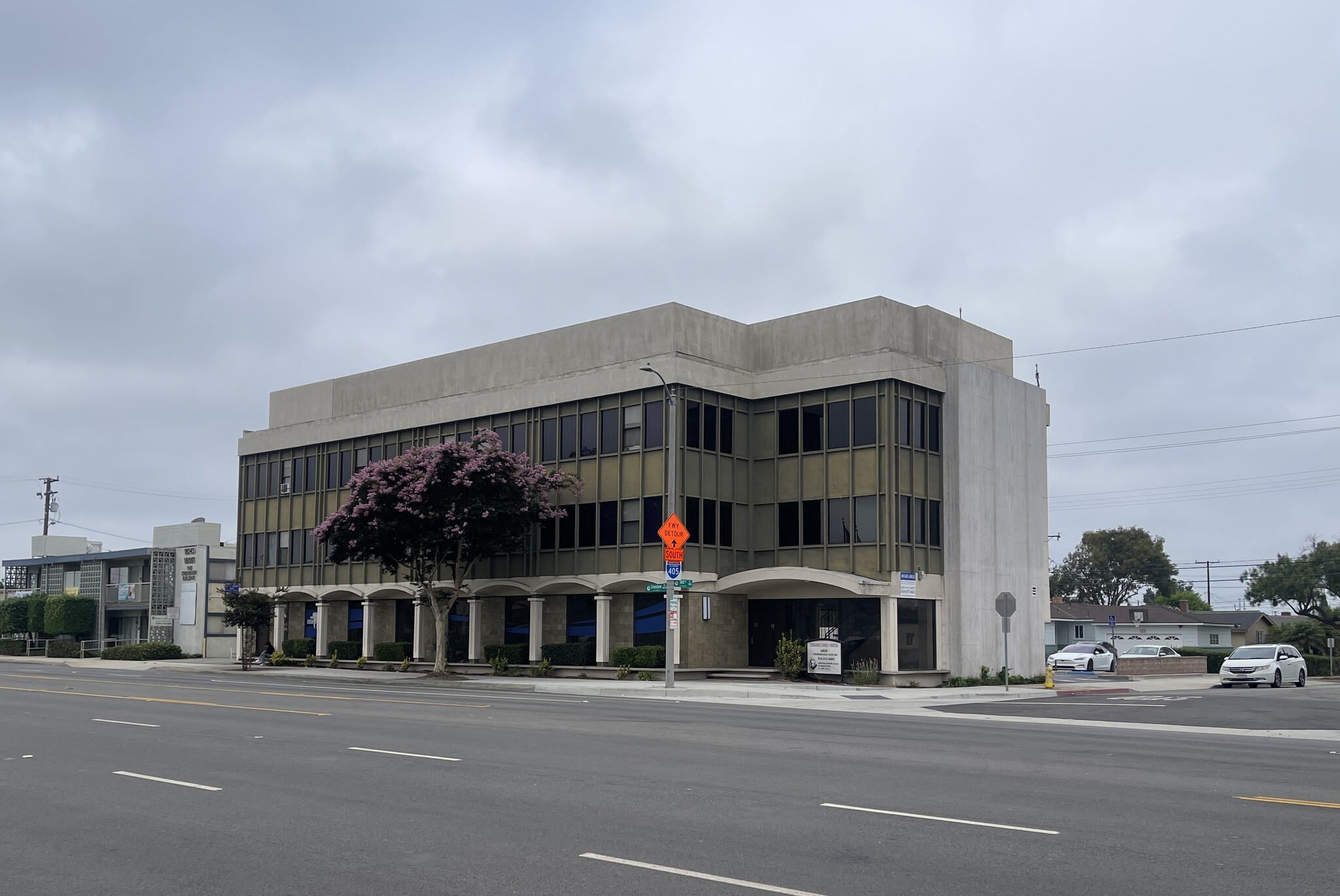 18039 Crenshaw Blvd, Torrance, CA for rent Building Photo- Image 1 of 6