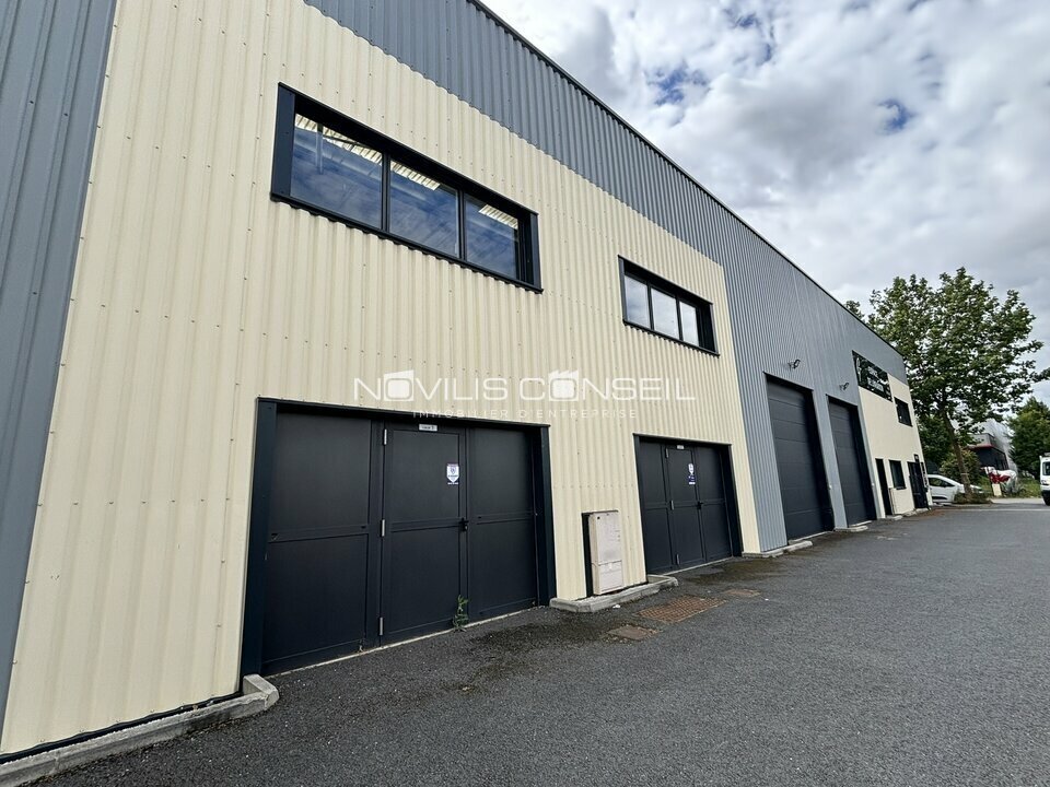 Light Industrial in L'Union to rent Building Photo- Image 1 of 11