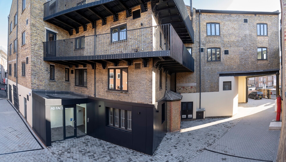 1-1C Broughton St, London to rent - Building Photo - Image 3 of 9