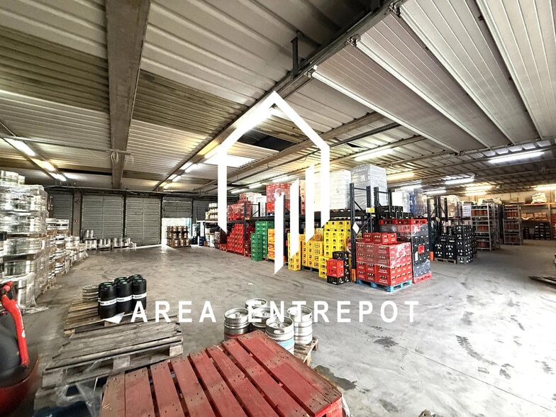Industrial in Marseille for sale - Interior Photo - Image 1 of 7