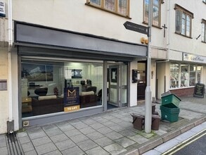 3-4 Trinity St, Dorchester to rent Building Photo- Image 1 of 2