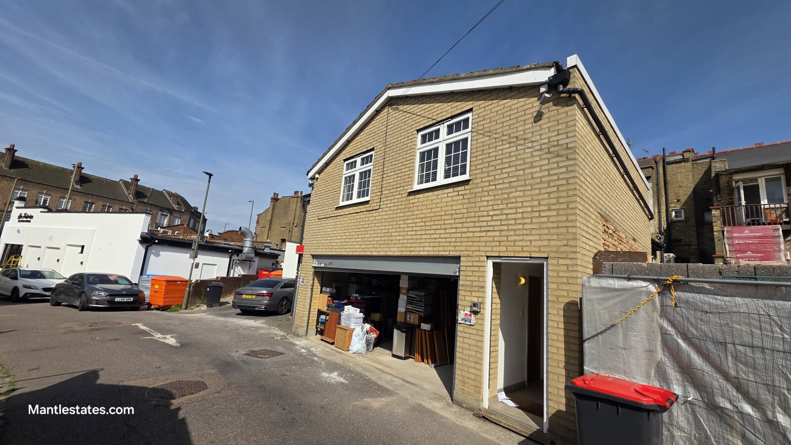 Friern Barnet Rd, London for sale Primary Photo- Image 1 of 1