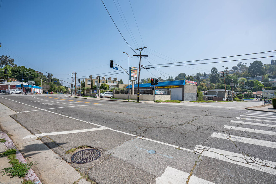 2436 Hyperion Ave, Los Angeles, CA for sale - Building Photo - Image 3 of 8