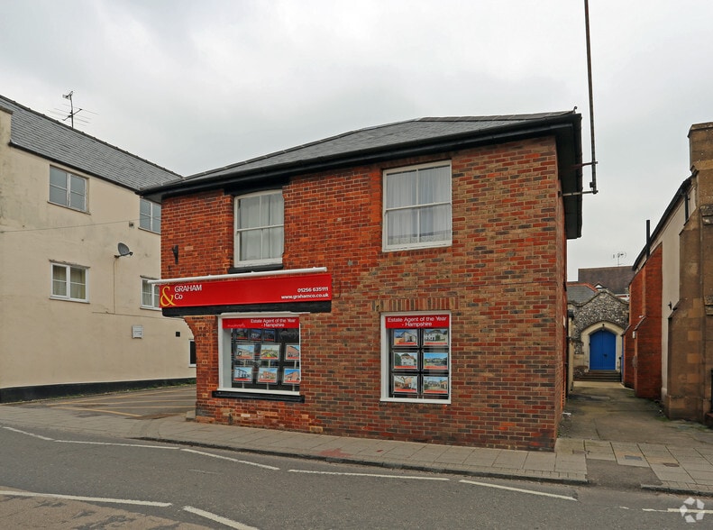 9 Winchester St, Whitchurch for sale - Building Photo - Image 2 of 2