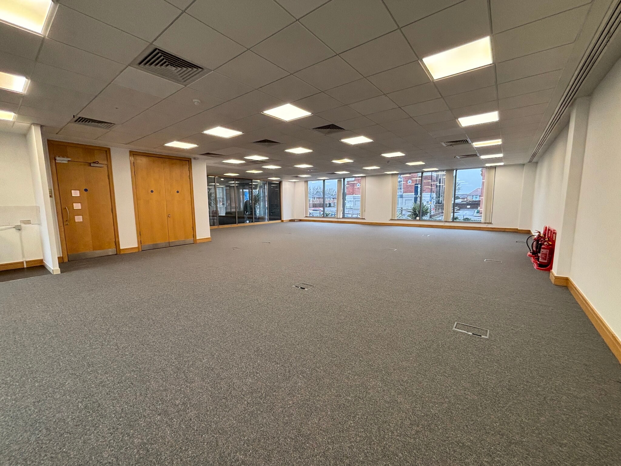 10-14 Bath Rd, Slough to rent Interior Photo- Image 1 of 3