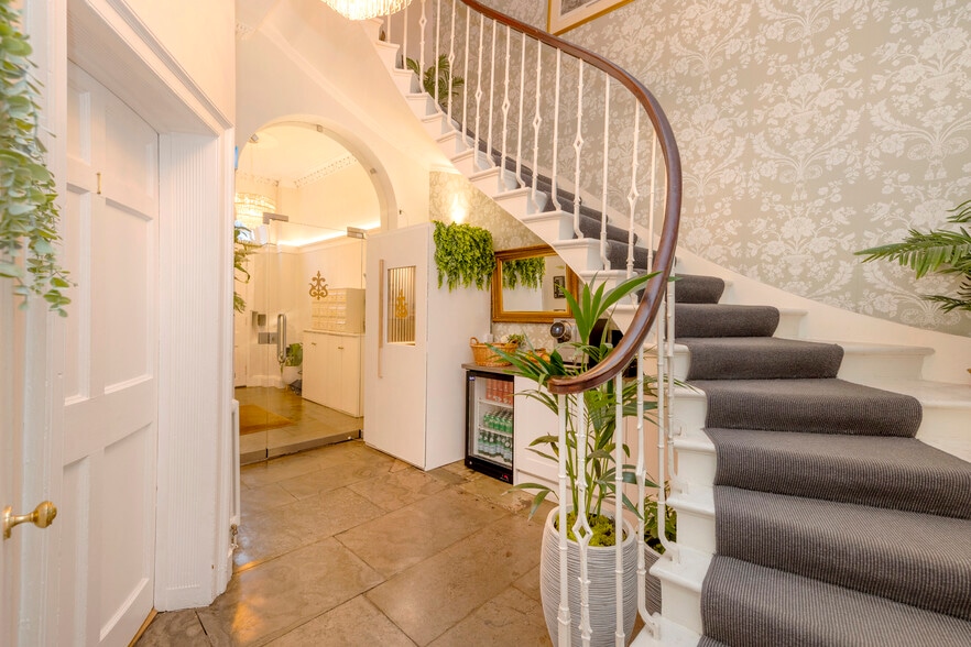 14 Albany St, Edinburgh to rent - Building Photo - Image 3 of 12