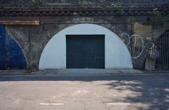 Ridgeway Rd, London to rent Building Photo- Image 2 of 6