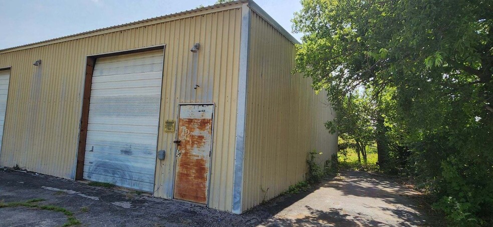 625 S Industrial Ave, Duncan, OK for rent - Building Photo - Image 2 of 4