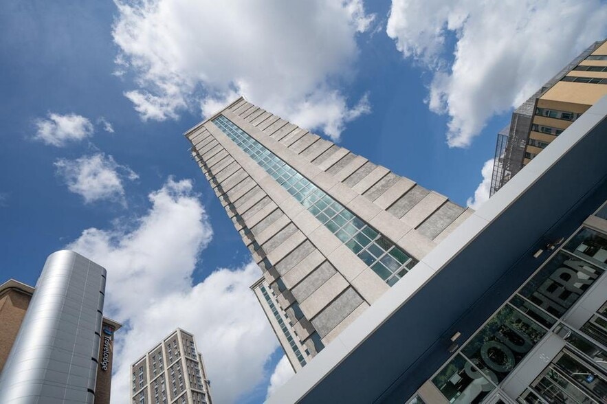 Wellesley Grv, Croydon to rent - Building Photo - Image 3 of 29