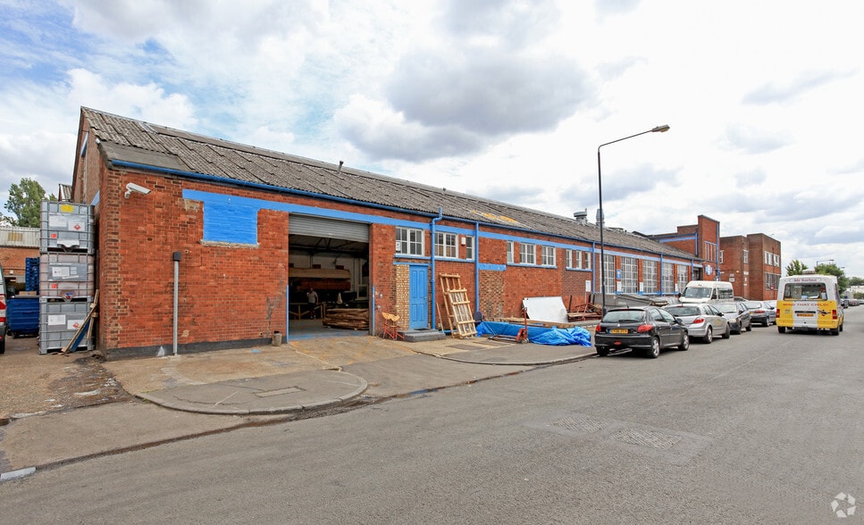 260 Abbeydale Rd, Wembley to rent - Building Photo - Image 3 of 3