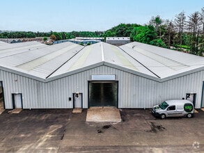 Flemington Rd, Glenrothes to rent Building Photo- Image 1 of 11