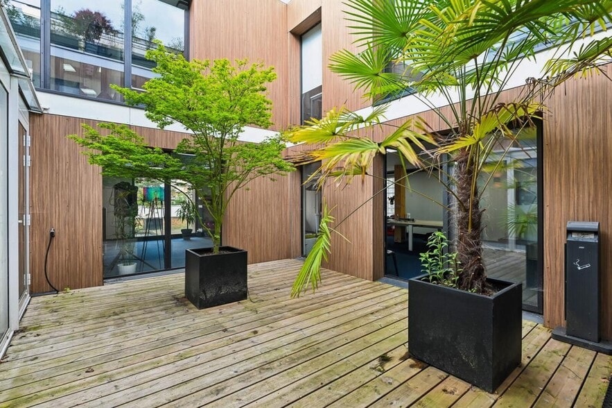 56-58 Rue De Nanterre, Asnières-sur-Seine to rent - Building Photo - Image 2 of 7