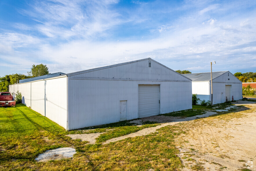 3920 Dixon St, Des Moines, IA for rent - Building Photo - Image 3 of 5