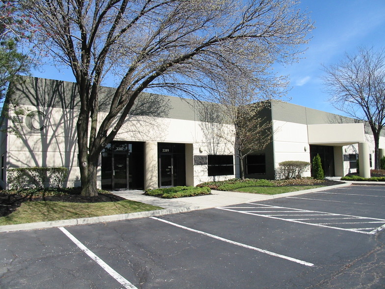 2287-2305 Westbrooke Dr, Columbus, OH for sale - Building Photo - Image 1 of 1