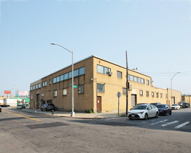 31- 30 Hunters Point Ave, Long Island City, NY for sale Building Photo- Image 1 of 1