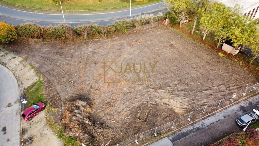 Chemin De Beauval, Meaux for sale - Building Photo - Image 2 of 6