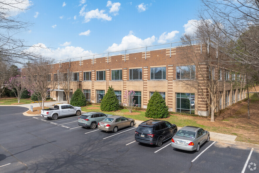 275 Scientific Dr, Peachtree Corners, GA for rent - Building Photo - Image 1 of 9