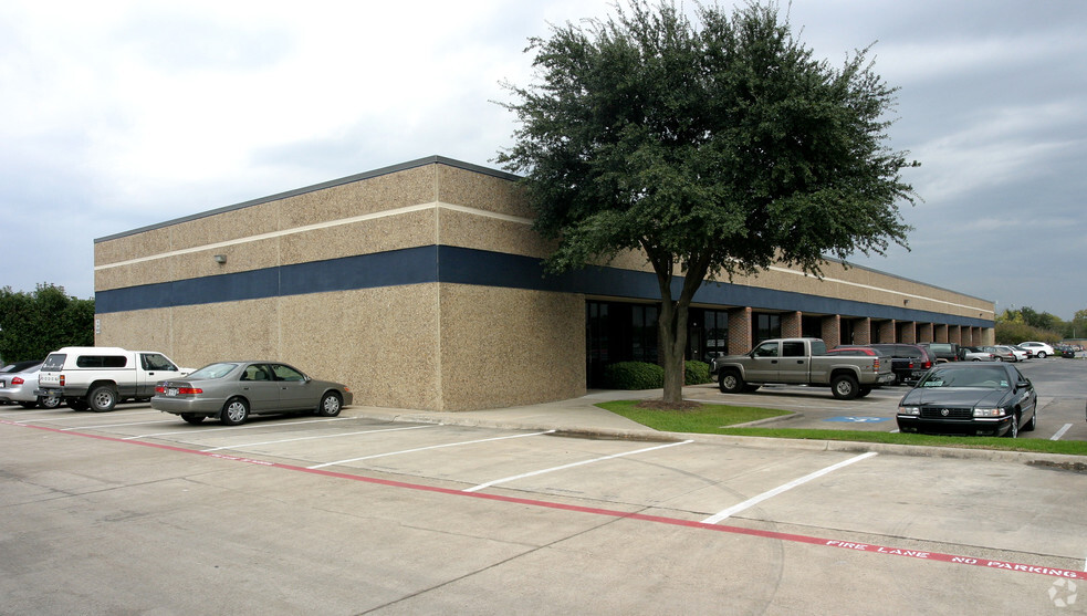 610 S Sherman St, Richardson, TX for sale - Building Photo - Image 2 of 8