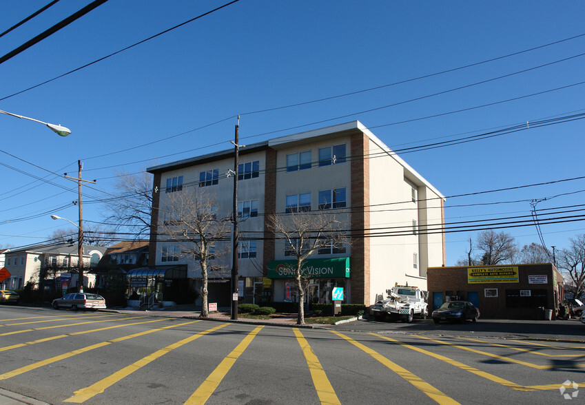 2500 Lemoine Ave, Fort Lee, NJ for rent - Building Photo - Image 2 of 2