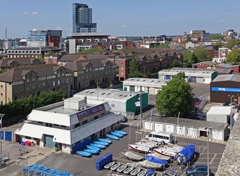 Floating Bridge Rd, Southampton for sale - Building Photo - Image 3 of 4