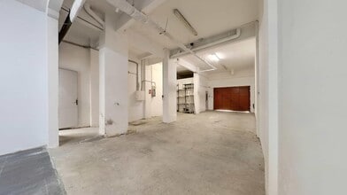 Retail in Santa Coloma de Gramenet, Barcelona to rent Interior Photo- Image 2 of 6