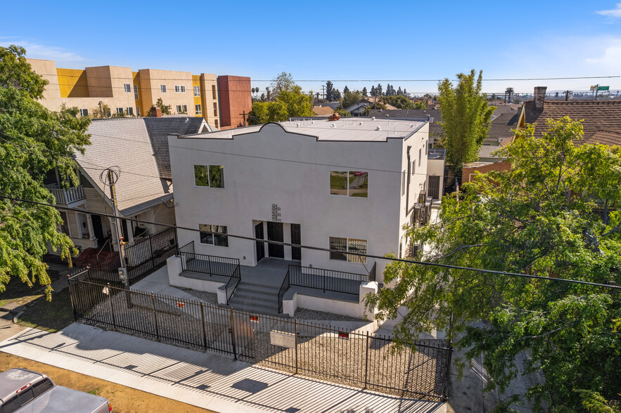 324 W 51st St, Los Angeles, CA for sale - Building Photo - Image 1 of 1