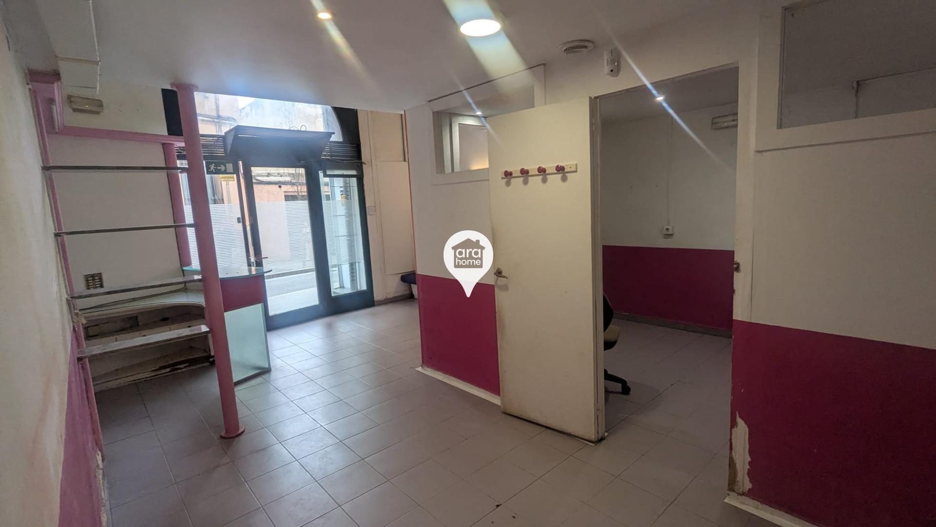 Retail in Mataró, Barcelona for sale Interior Photo- Image 1 of 2