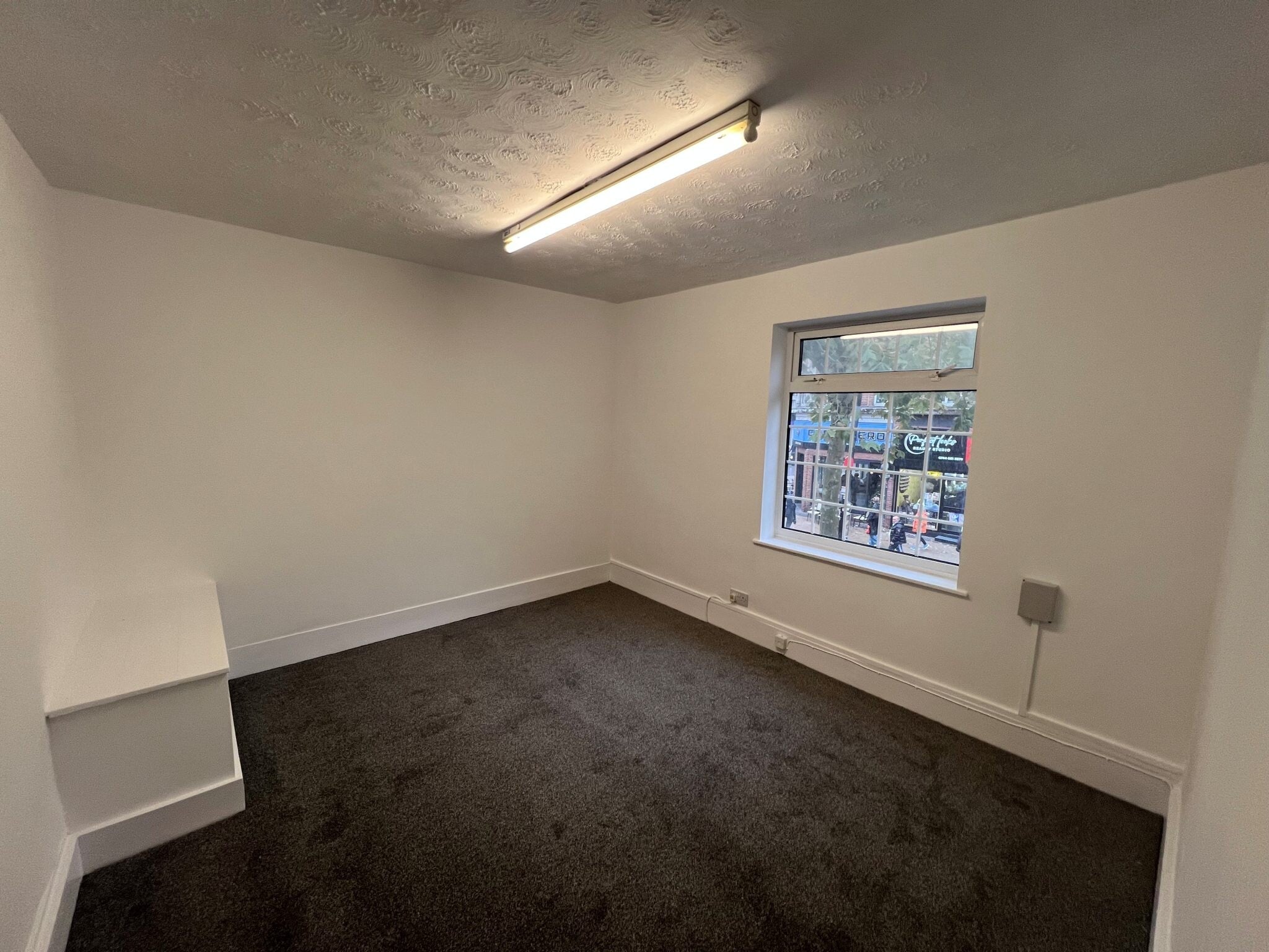 124-126 Broadway, Bexleyheath to rent Interior Photo- Image 1 of 2