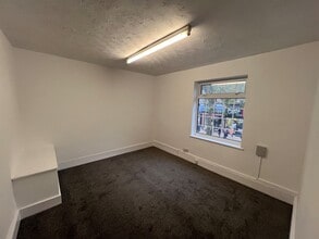 124-126 Broadway, Bexleyheath to rent Interior Photo- Image 1 of 2