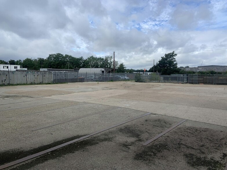 Selsdon Rd, South Croydon to rent - Building Photo - Image 1 of 5