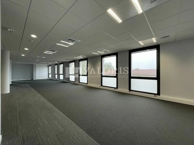 55 Avenue Paul Krüger, Villeurbanne to rent - Interior Photo - Image 2 of 9