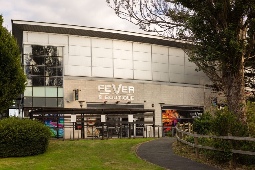 Furlongs, Newport to rent - Building Photo - Image 2 of 3