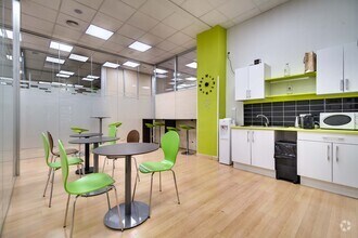 Calle de Isabel Colbrand, 10-12, Madrid, Madrid to rent Interior Photo- Image 1 of 49