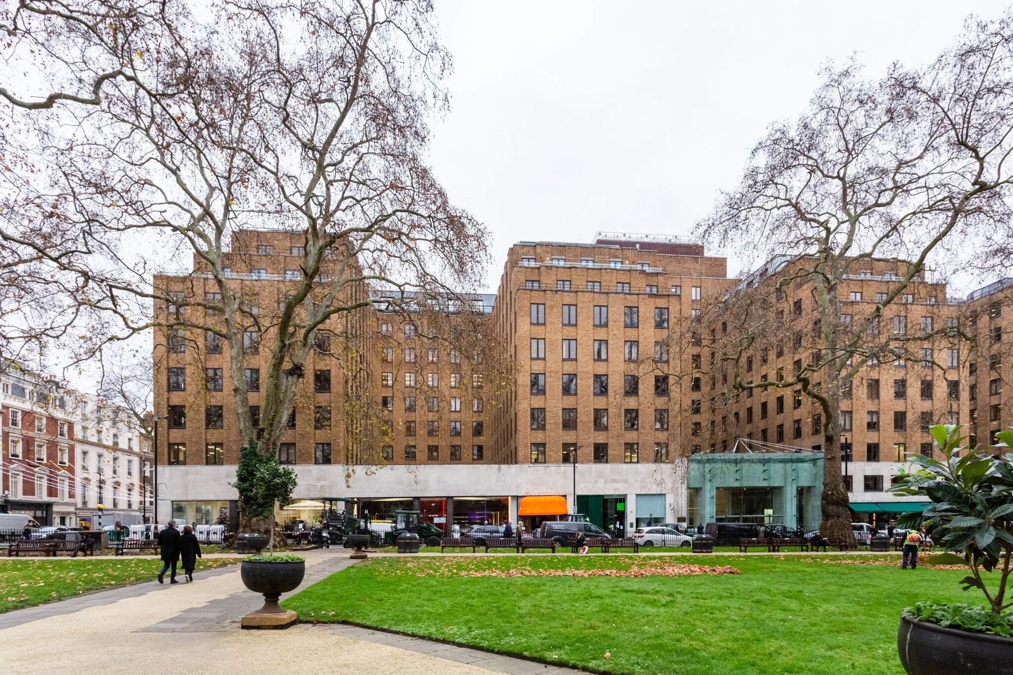 Berkeley Sq, London to rent Interior Photo- Image 1 of 11