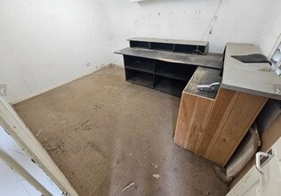 Kits End Rd, Barnet to rent Interior Photo- Image 1 of 3