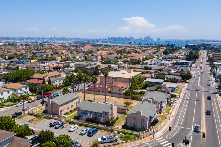 3126-3140 Nimitz Blvd, San Diego, CA for sale - Building Photo - Image 1 of 1