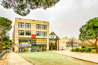 Retail in Alcalá De Henares, MAD for sale Primary Photo- Image 1 of 3