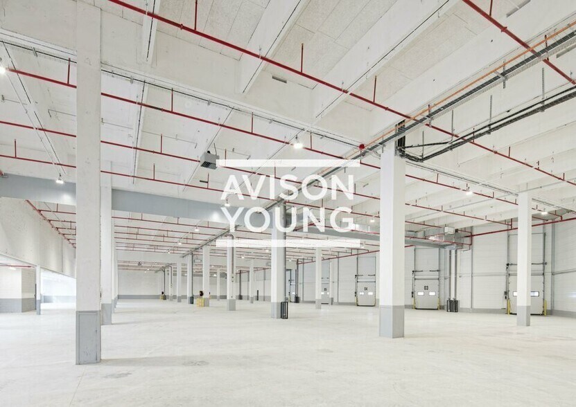 Industrial in Gennevilliers to rent - Interior Photo - Image 1 of 12