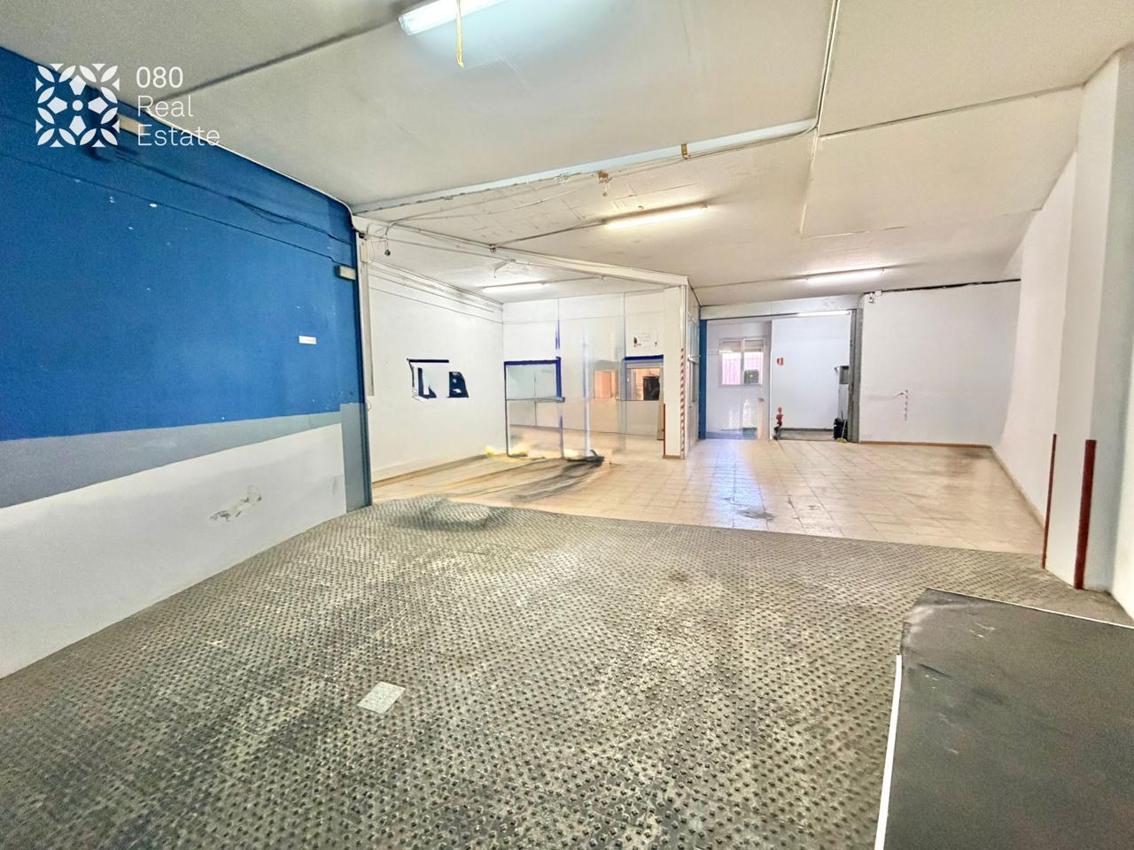 Retail in Cornellà de Llobregat, Barcelona to rent Interior Photo- Image 1 of 4